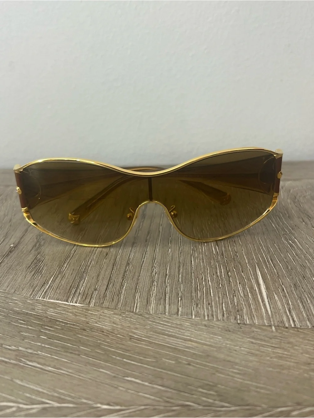 Louis Vuitton Oversized Women’s Sunglasses Size Small